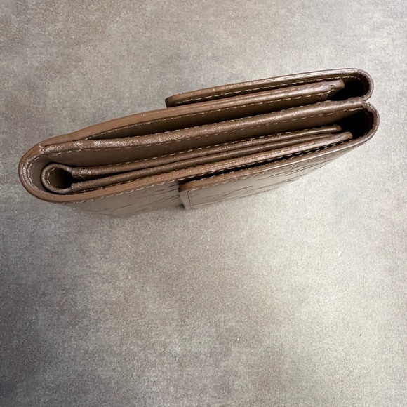 Louis Vuitton Vernis Wallet - Picture 9 of 10